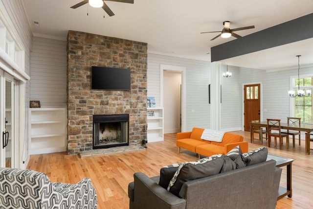 81 Horseshoe Bend Road, Signal Mountain, TN 37377