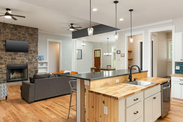 81 Horseshoe Bend Road, Signal Mountain, TN 37377