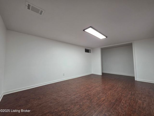 454 Pinewood Dr, Radcliff, KY 40160