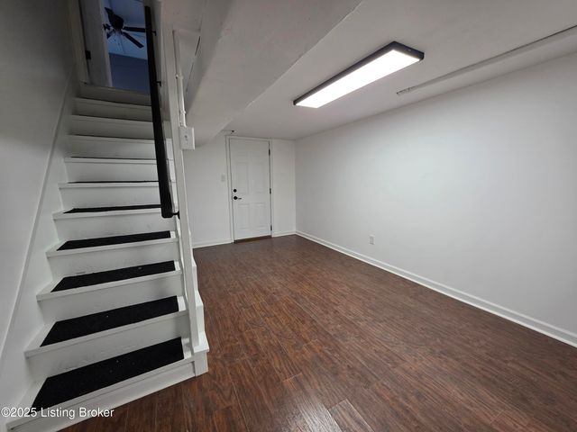 454 Pinewood Dr, Radcliff, KY 40160