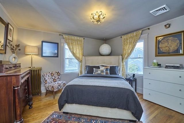 87 Bonad Rd, Brookline, MA 02467