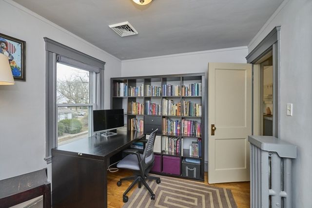 87 Bonad Rd, Brookline, MA 02467