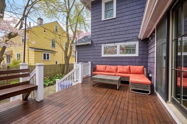 87 Bonad Rd, Brookline, MA 02467