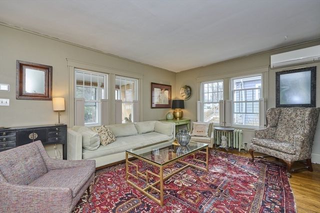 87 Bonad Rd, Brookline, MA 02467