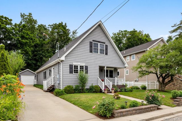 5 Glenmore Avenue, Glenwood Landing, NY 11547