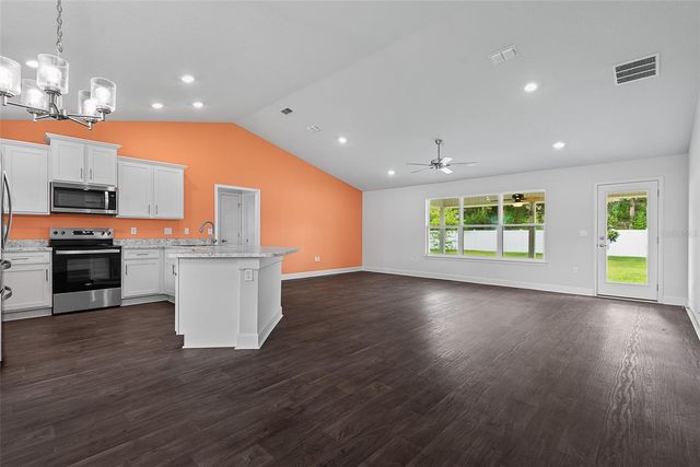 8 PERSIMMON DRIVE, Palm Coast, FL 32164