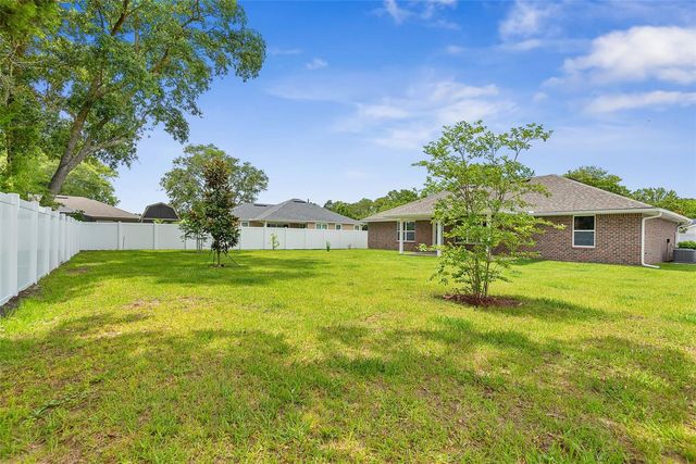 8 PERSIMMON DRIVE, Palm Coast, FL 32164