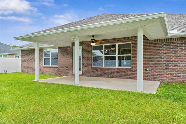 8 PERSIMMON DRIVE, Palm Coast, FL 32164