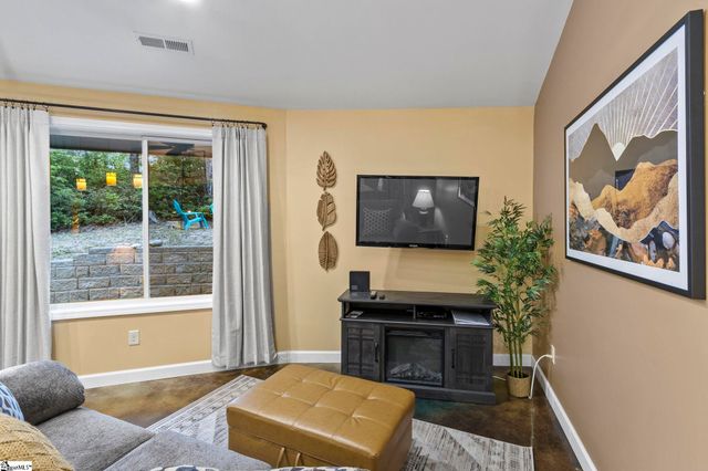51 Sky Ranche Road, Cleveland, SC 29365
