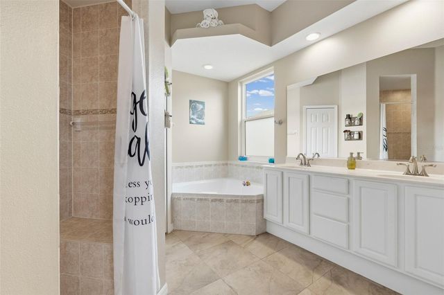 11808 SOFT RUSH TERRACE, Lakewood Ranch, FL 34202