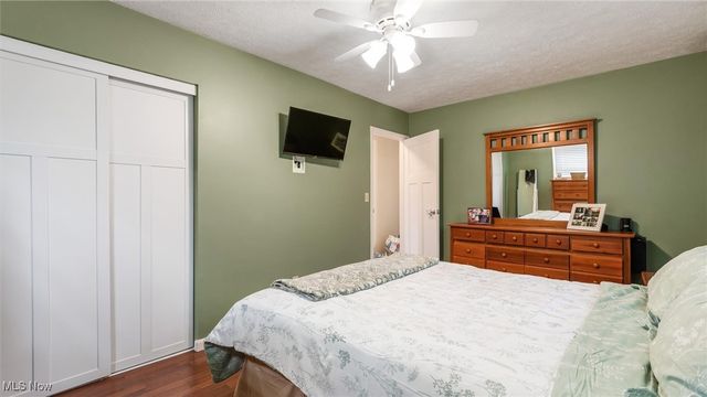 60999 Greenbriar Drive, Cambridge, OH 43725