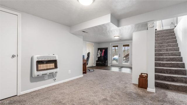 60999 Greenbriar Drive, Cambridge, OH 43725