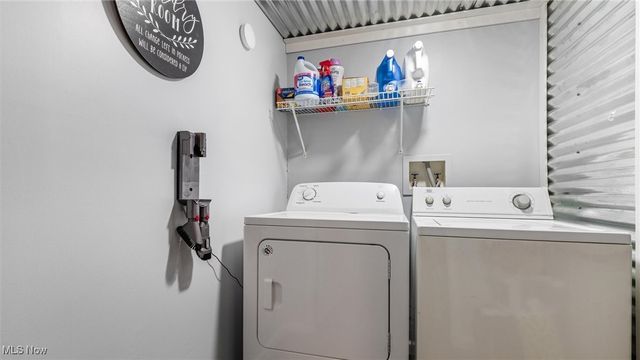 60999 Greenbriar Drive, Cambridge, OH 43725