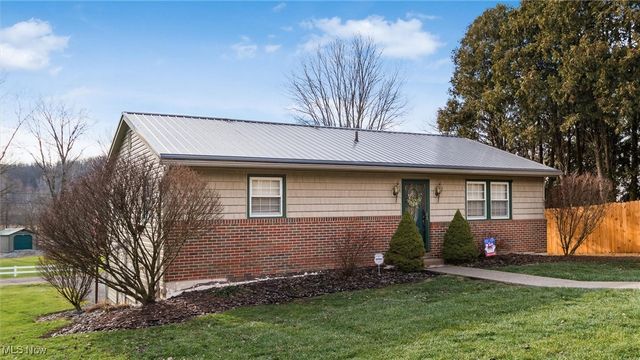 60999 Greenbriar Drive, Cambridge, OH 43725