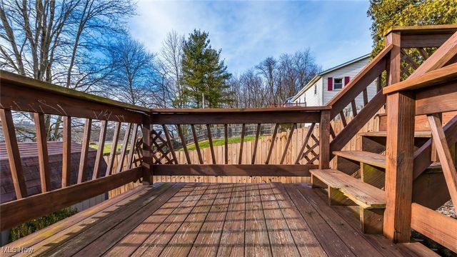 60999 Greenbriar Drive, Cambridge, OH 43725