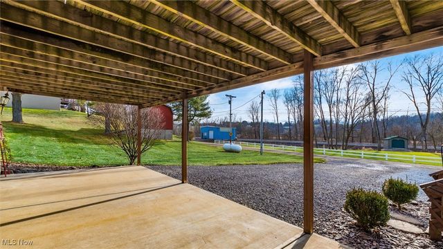 60999 Greenbriar Drive, Cambridge, OH 43725