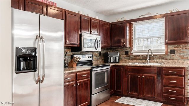 60999 Greenbriar Drive, Cambridge, OH 43725