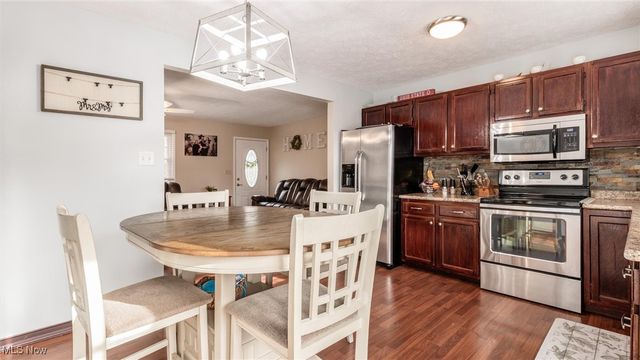 60999 Greenbriar Drive, Cambridge, OH 43725