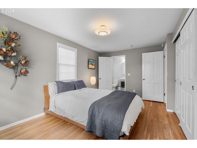 8875 Sw WOODSIDE Dr, Portland, OR 97225