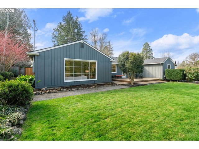 8875 Sw WOODSIDE Dr, Portland, OR 97225