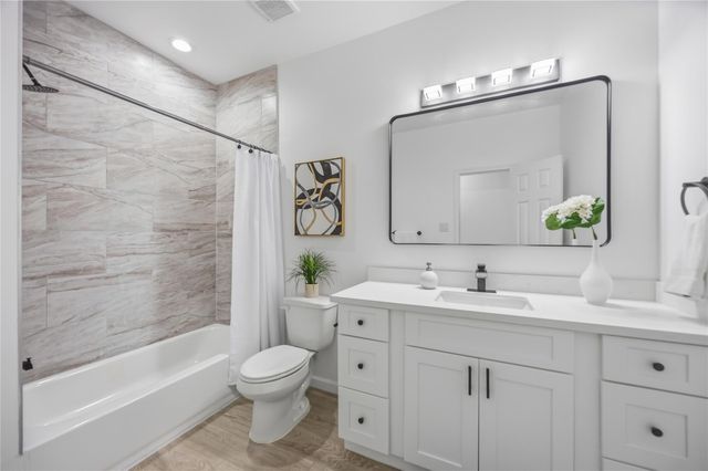 5214 Rue Street, Houston, TX 77033