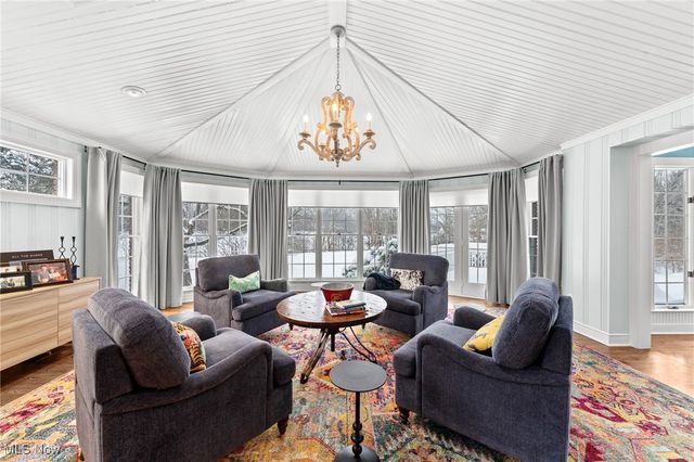 42 Fox Trace Lane, Hudson, OH 44236