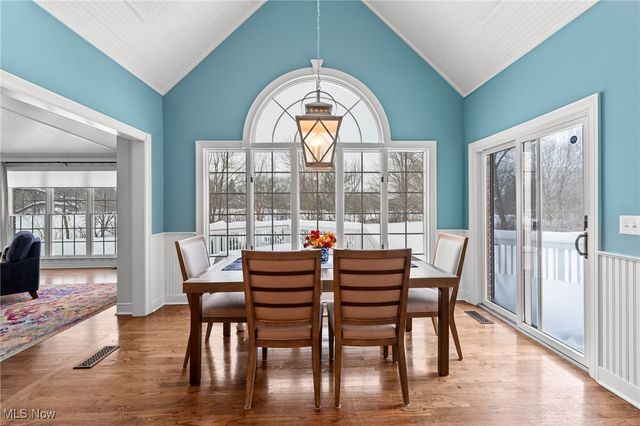 42 Fox Trace Lane, Hudson, OH 44236