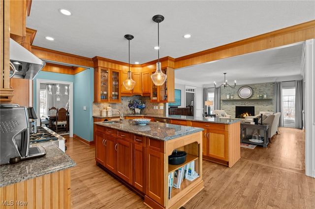 42 Fox Trace Lane, Hudson, OH 44236