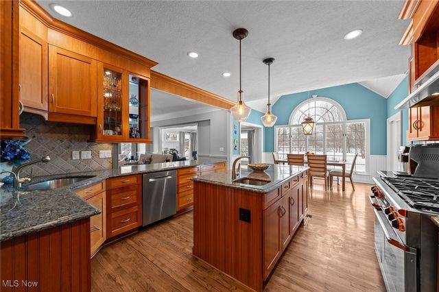 42 Fox Trace Lane, Hudson, OH 44236