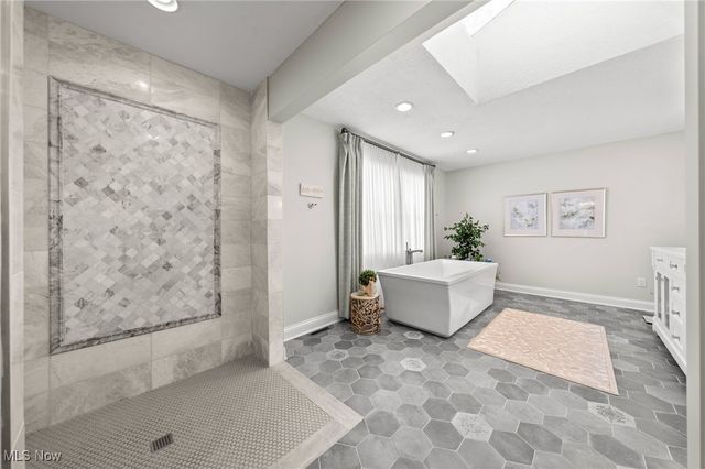 42 Fox Trace Lane, Hudson, OH 44236