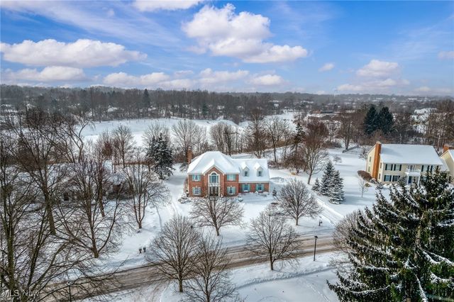 42 Fox Trace Lane, Hudson, OH 44236