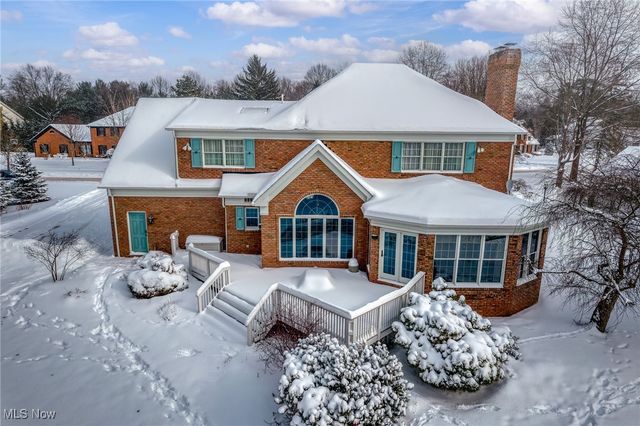 42 Fox Trace Lane, Hudson, OH 44236