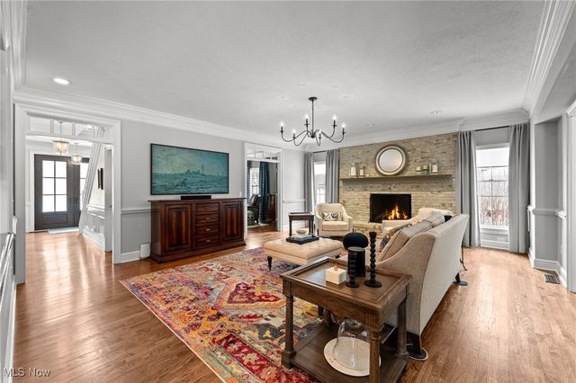 42 Fox Trace Lane, Hudson, OH 44236