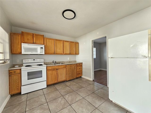 3219 DECATUR AVENUE, Lakeland, FL 33805