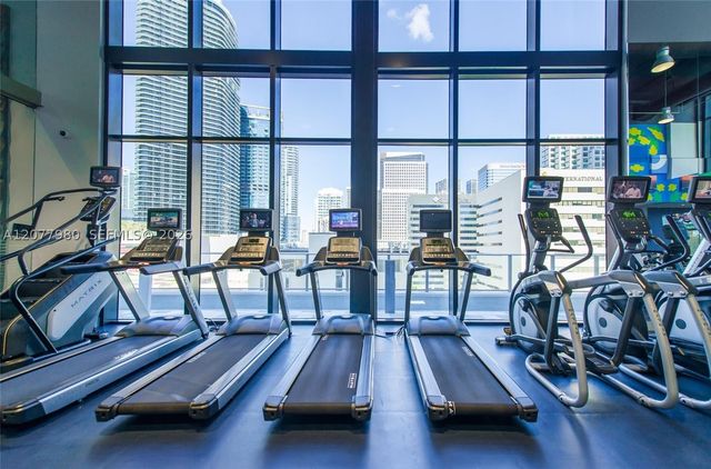 1010 Brickell Ave 1402, Miami, FL 33131