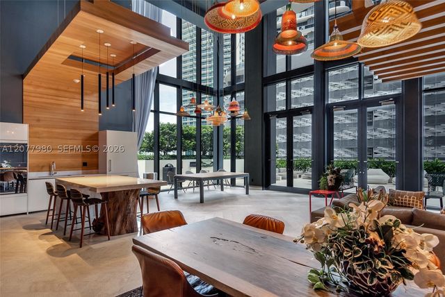 1010 Brickell Ave 1402, Miami, FL 33131