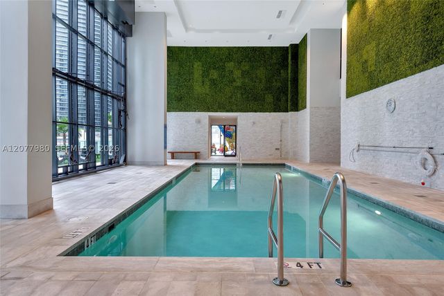 1010 Brickell Ave 1402, Miami, FL 33131