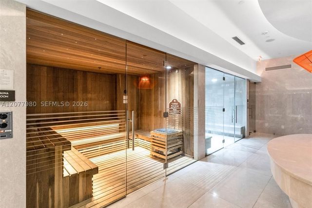 1010 Brickell Ave 1402, Miami, FL 33131