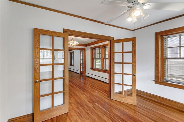 5728 Rockhill Road, Kansas City, MO 64110