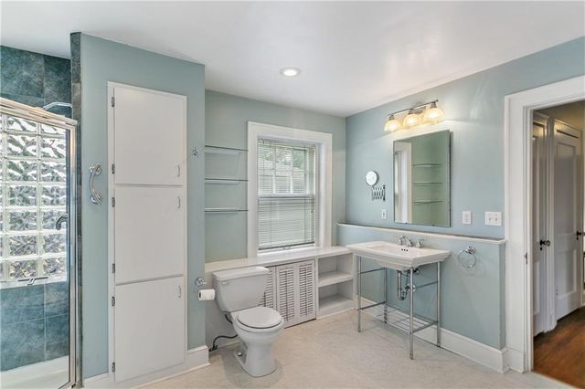 5728 Rockhill Road, Kansas City, MO 64110