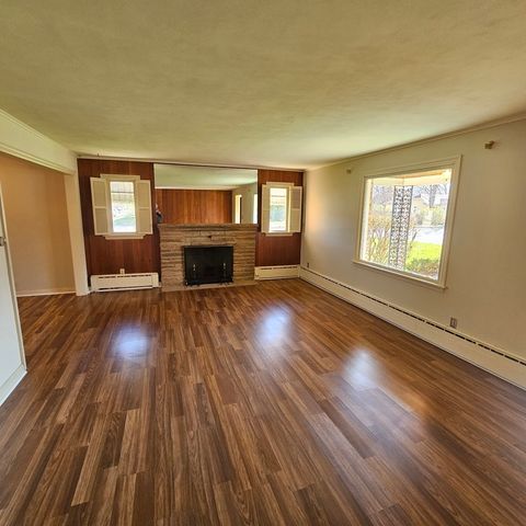 4701 ILLINOIS Street, Loves Park, IL 61111