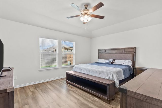 1917 Whirlaway Dr, Corpus Christi, TX 78417