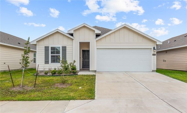 1917 Whirlaway Dr, Corpus Christi, TX 78417
