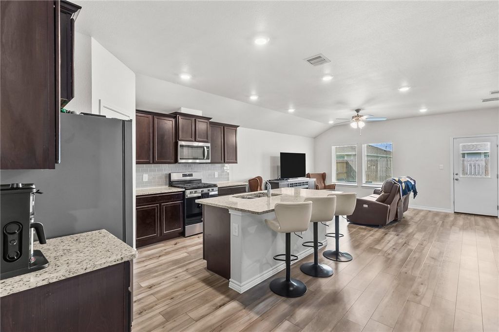 1917 Whirlaway Dr, Corpus Christi, TX 78417 — photo 5