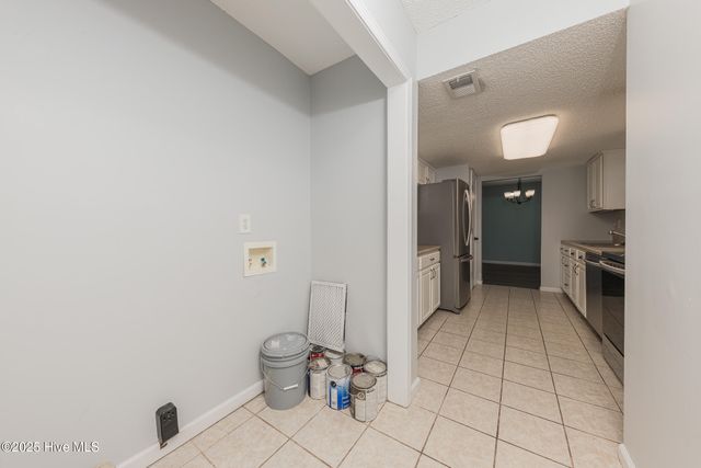 353 Potters Hill Road, Richlands, NC 28574