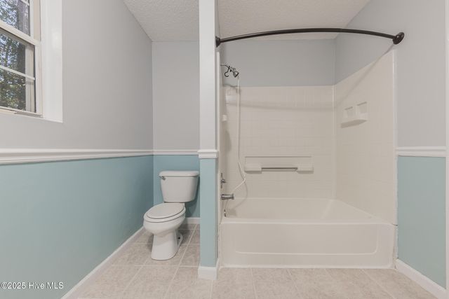 353 Potters Hill Road, Richlands, NC 28574