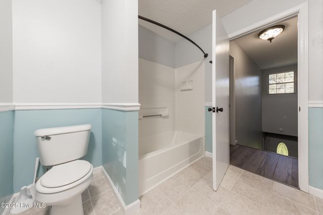 353 Potters Hill Road, Richlands, NC 28574