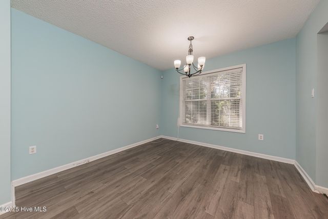 353 Potters Hill Road, Richlands, NC 28574