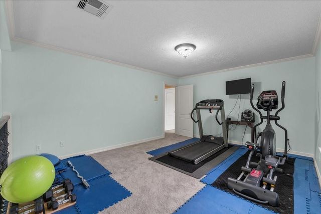 914 Pinewood Lane, Seabrook, TX 77586