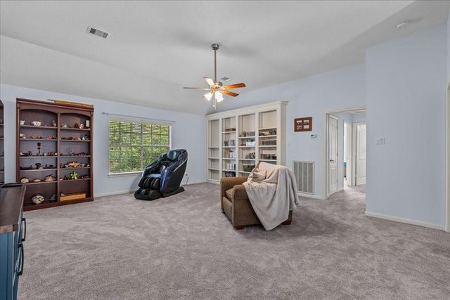 914 Pinewood Lane, Seabrook, TX 77586